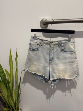 Jessica Simpson Light Wash Frayed Hem Denim Shorts